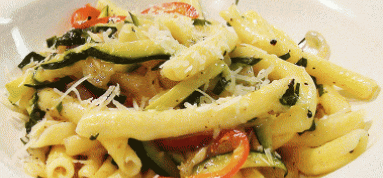 Penne with Zucchini and Red Pepper